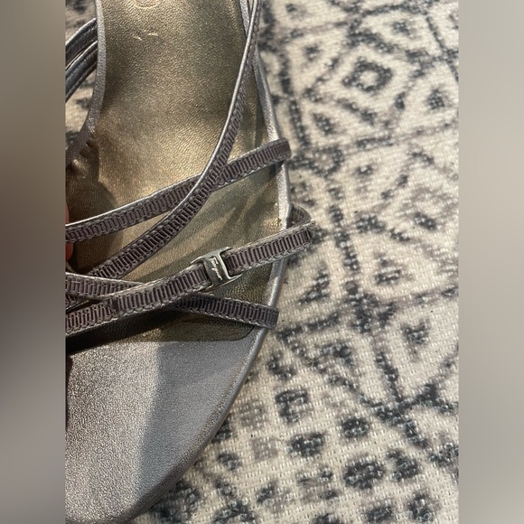 Salvatore Ferragamo Silver kitten Heels - Picture 4 of 7